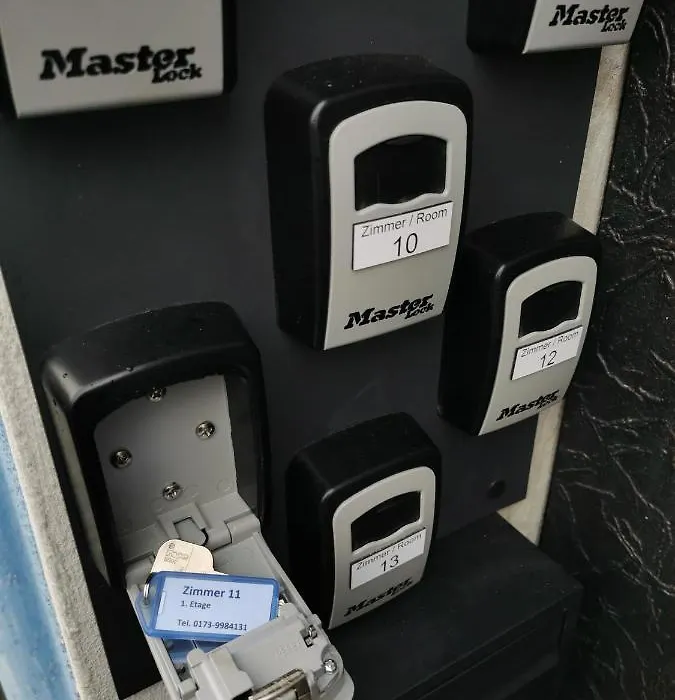 Adam'S Hostel - Self Check-In & Only Private Rooms-1